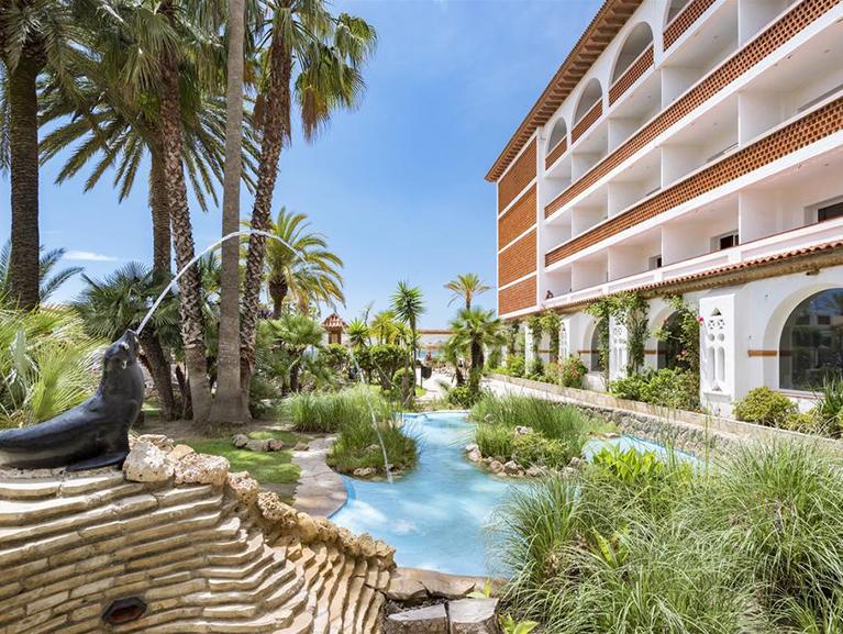 Hotel 4* en primera línea de playa en Comarruga (Costa Dorada)