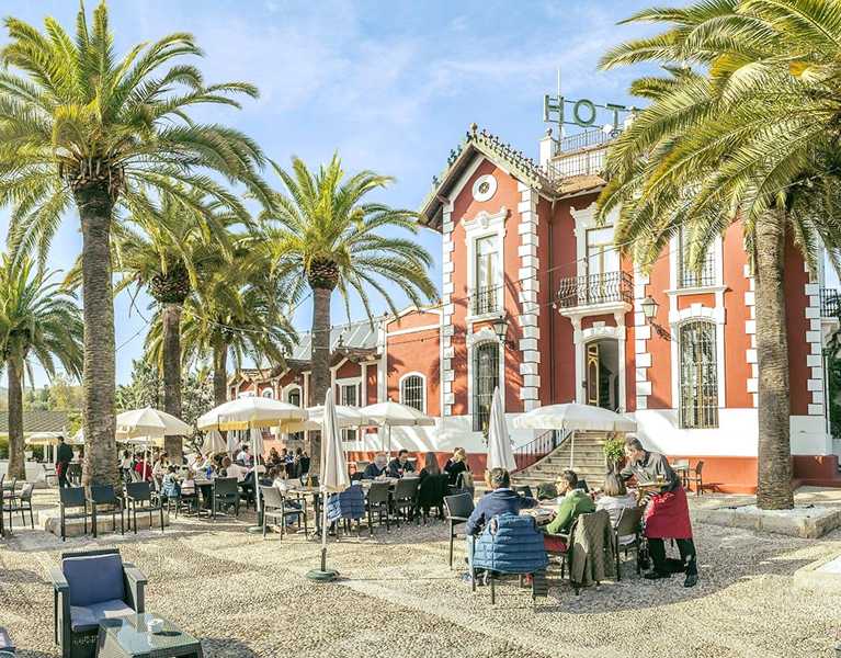 El placer de dormir en un cortijo andaluz a un paso de Córdoba
