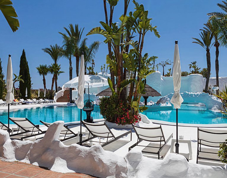 Una suite de lujo te espera en Almuñécar: relax y tranquilidad