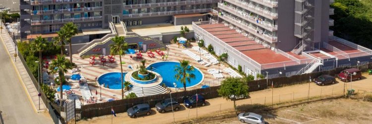 Calella te espera con playa, sol y días de auténtica desconexión