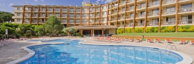 Escápate en Media Pensión a Tossa de Mar