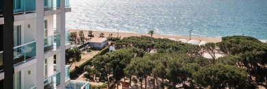Escápate a la Costa del Maresme: hotel a 100 metros de la playa