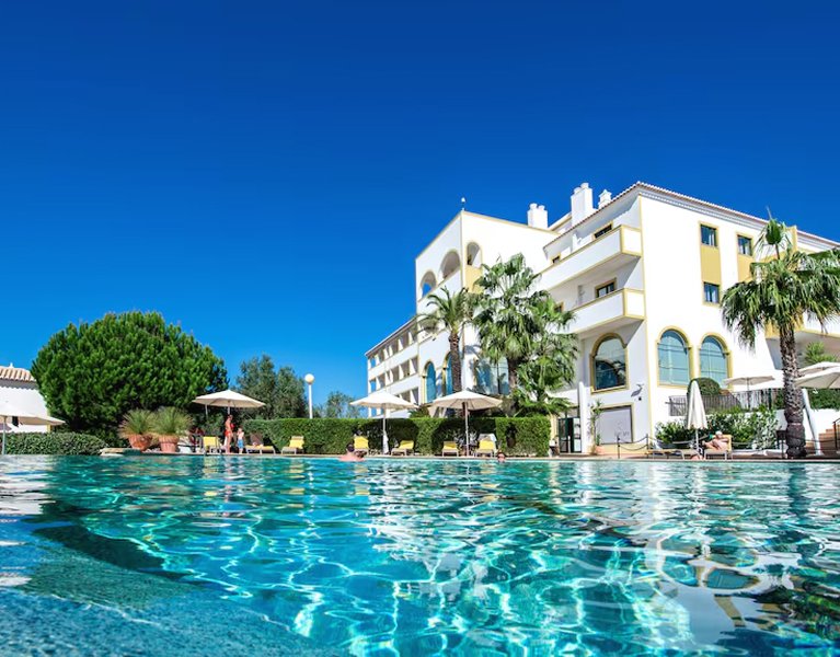 Escapada al Algarve en hotel 4* entre playas y acantilados