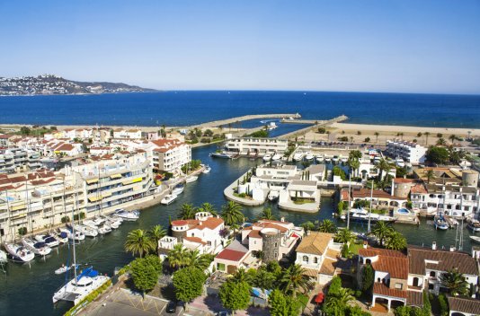 Empuriabrava: la pequeña Venecia de Cataluña - Destino