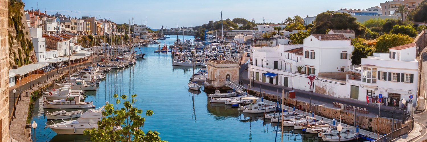 ¡Menorca y sus calas te esperan!