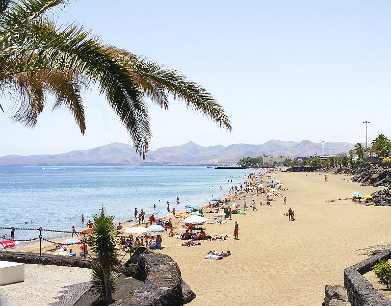 Lanzarote solo adultos con vuelos y Todo Incluido 