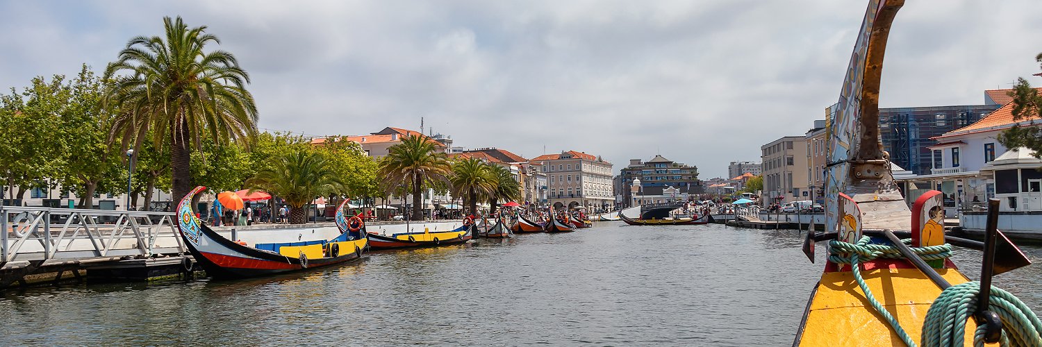 Águeda y Aveiro: un viaje entre canales, azulejos y paraguas de colores