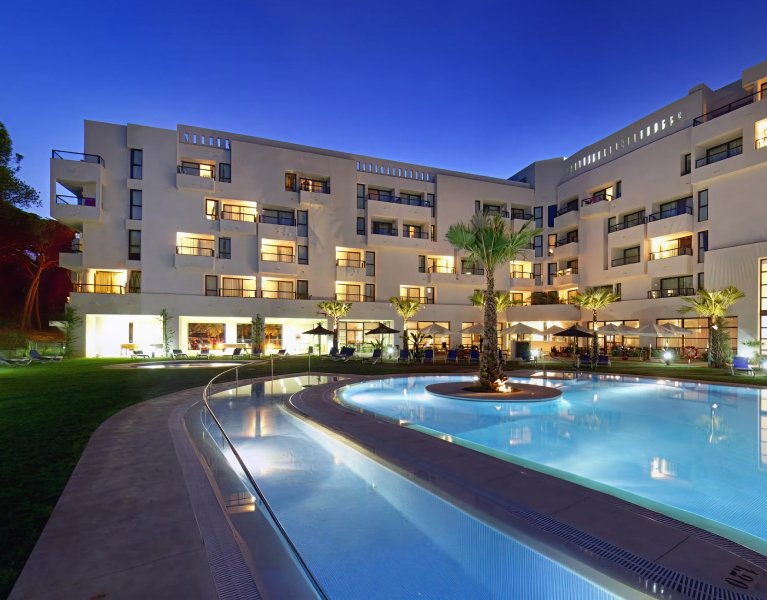 Lujo en Isla Cristina: hotel 4* con junior suite