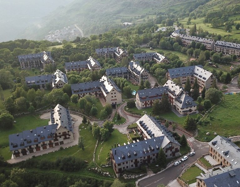 Duerme bajo las estrellas en la Vall de Boí ¡SPA incluido!