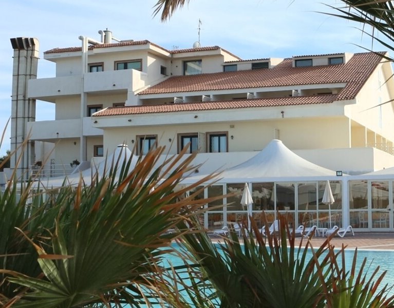 ¡Rumbo a Cerdeña! Tu verano en resort 4* frente al mar, ¡ferry incluido!