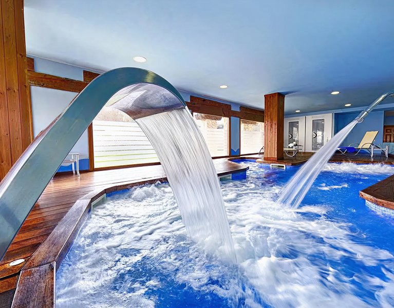 Escapada de relax en Peñafiel con hotel 4* y circuito termal