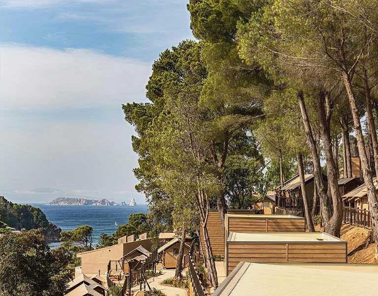 ¡Desconecta en este espectacular Ecoresort en la Costa Brava!