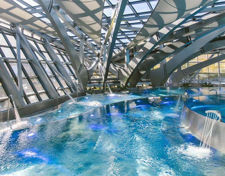 ¡Relax en Andorra! Hotel 4* y entradas para Caldea Premium