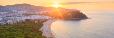 Descubre el lado más chic de Lloret: suites con estilo 