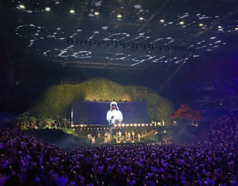 ¡Imposible pero real! Entradas para Bad Bunny con hotel 3* incluido