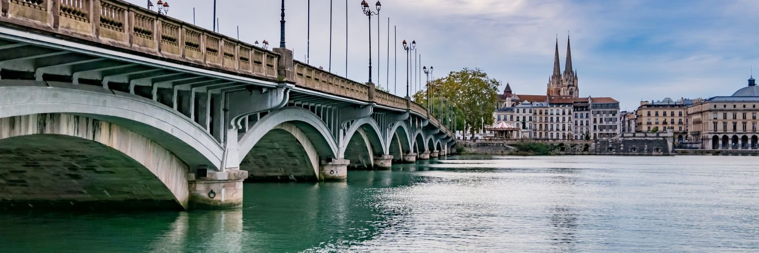¡El encanto de Bayona! El País Vasco Francés te espera 