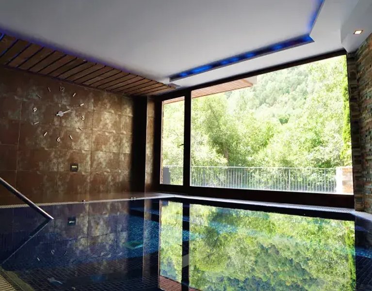 Naturaleza y romanticismo en un encantador hotel 4* en Andorra con Spa