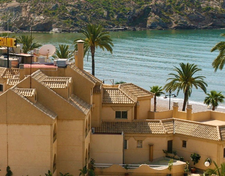 Mazarrón te espera en primera línea de playa ¡1er niño GRATIS!