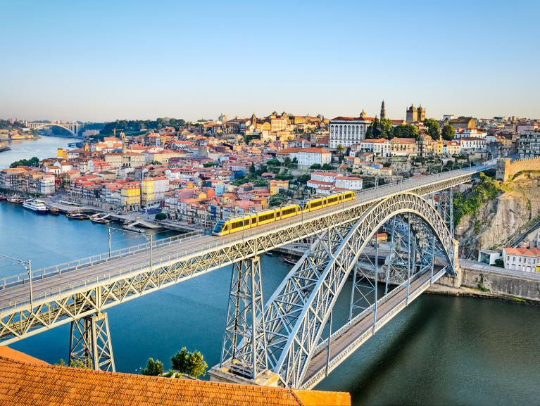 A un paso de Oporto: descubre la ciudad en hotel 4*