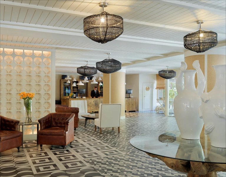 ¡Adults Only! Costa Dorada en lujoso hotel 4* con Media Pensión