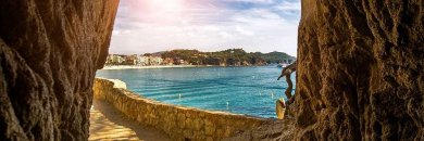 Descubre Lloret en un hotel 4* recién renovado a 100 m del mar