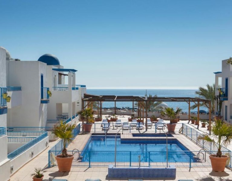 Verano en Mojácar en hotel 4* cerca del mar, ¡atrévete!