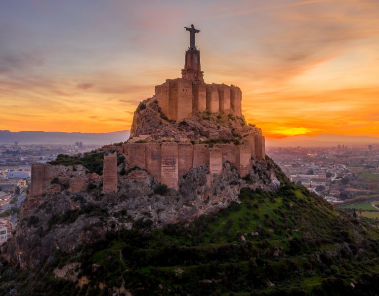Siéntete como la realeza en el corazón de Murcia