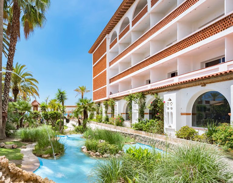 ¡Comarruga! Hotel 4* en primera línea de playa de la Costa Dorada
