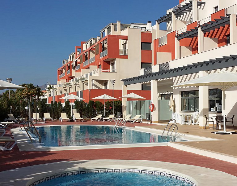 ¿Ganas de vacaciones? Almería te espera con hotel 4* en Vera