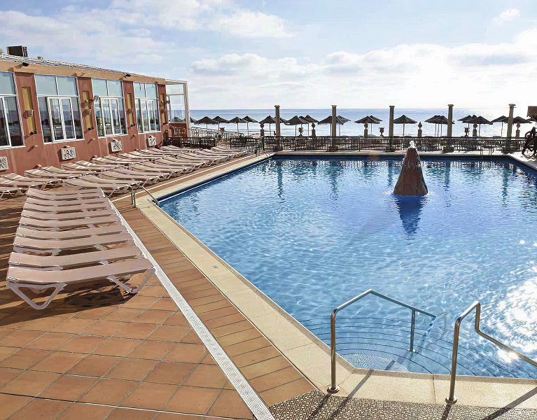 Hotel 4* en primera línea en la Costa Cálida con spa y termas