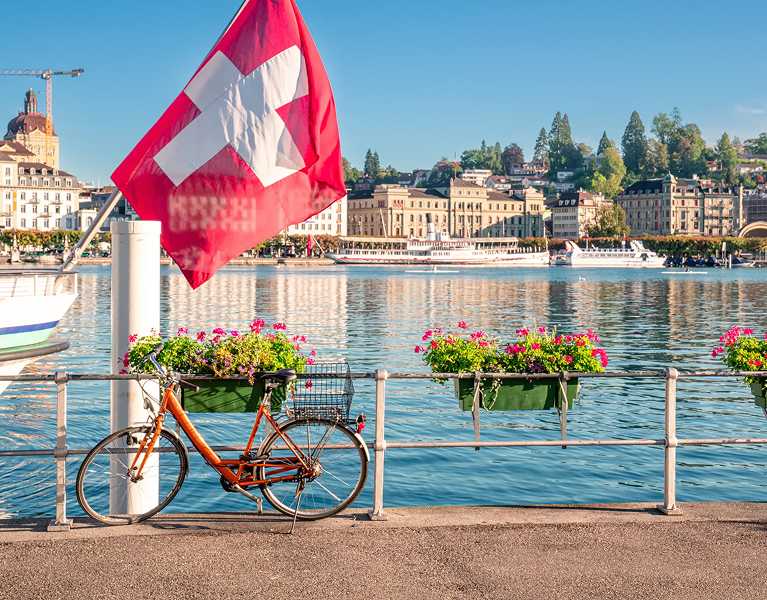 Ruta por Suiza y la Selva Negra: paisajes alpinos y ciudades con encanto