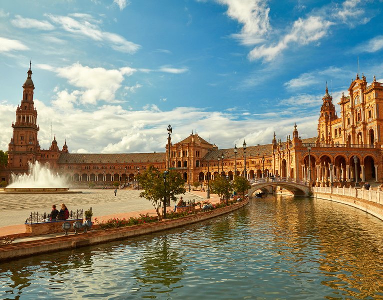 El encanto de Sevilla desde apartamento en el corazón de la ciudad