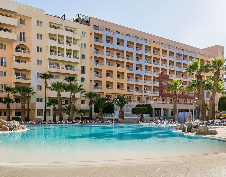 ¡Este verano toca Roquetas de Mar! Playa y desconexión familiar en hotel 4*