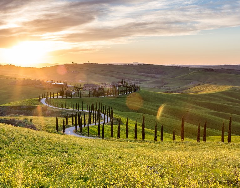 Descubre la Toscana y Umbría a tu ritmo ¡embarca tu coche gratis!