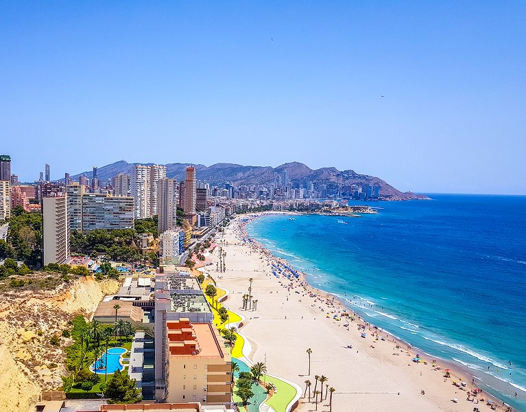¿Aún no conoces Benidorm? ¡Esta es tu oportunidad para disfrutar de la Costa Blanca!