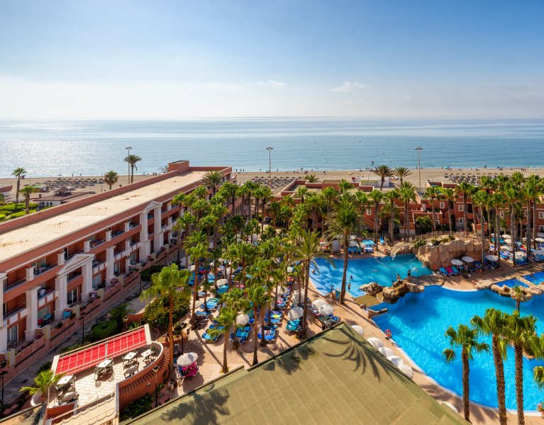 Escapada familiar en Roquetas de Mar con ¡2 niños GRATIS!