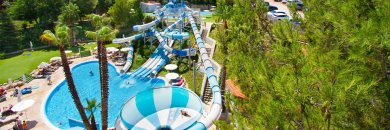 Tu verano más refrescante en la Costa Brava: hotel 4* con parque acuático