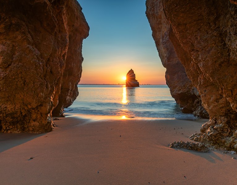 Portimão y el encanto del Algarve: tus vacaciones perfectas en un hotel 4*