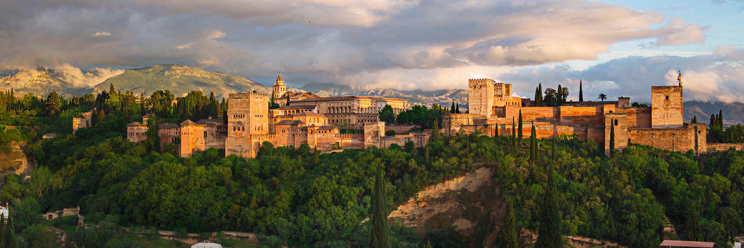 Granada en pareja o con familia ¡vive el embrujo!