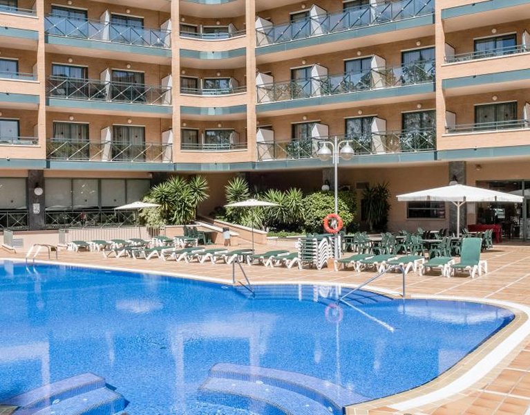 ¡Salou en modo vacaciones! Hotel 4* y todo listo para disfrutar