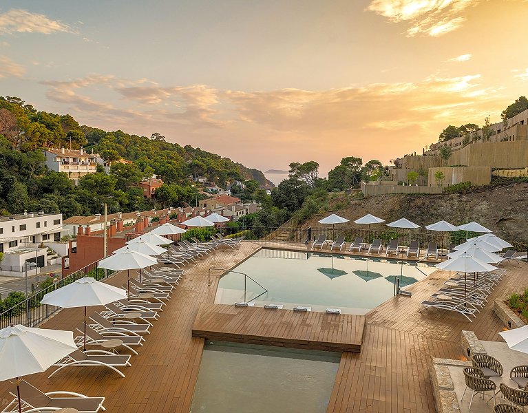Naturaleza, calma y mar: tu ecoresort en la Costa Brava