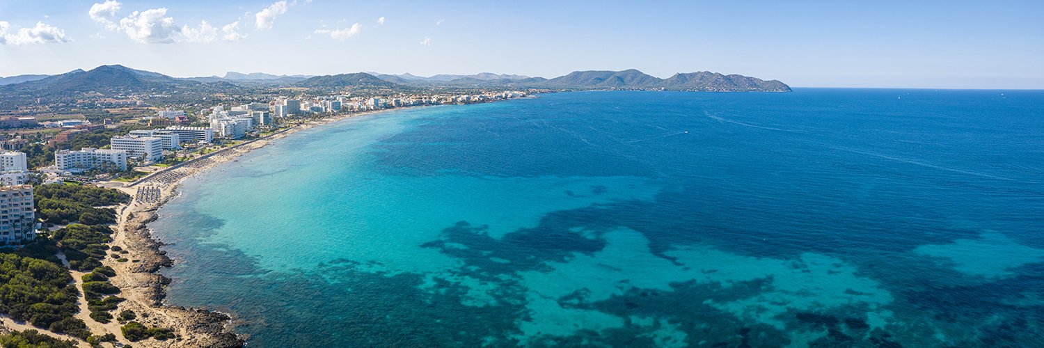 Cruza el Mediterráneo y disfruta Mallorca frente a la playa con ferry incluido