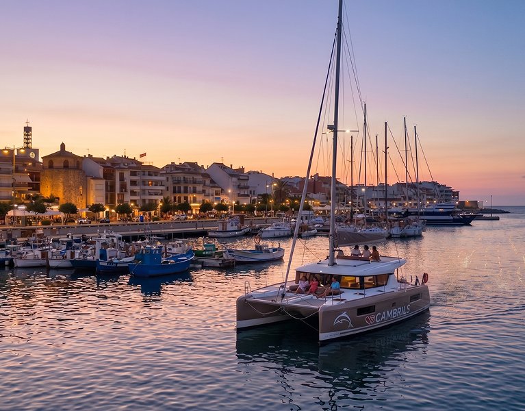 Celebra San Juan en Cambrils con hotel 4* y salida en catamarán
