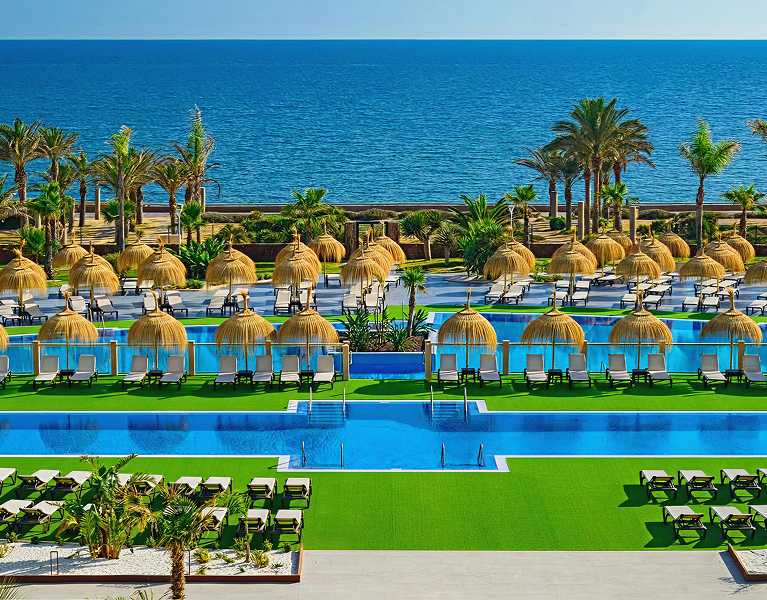Date el capricho: hotel 5*, lujo y sol infinito en Cabo de Gata