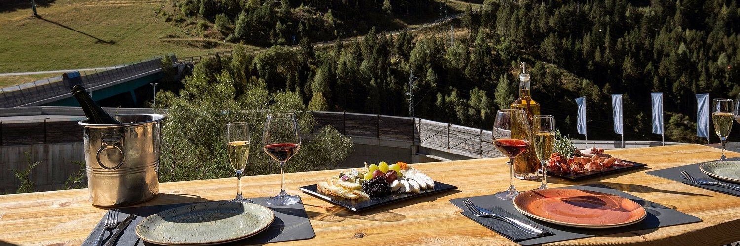 ¿Un hotel 4* con vistas espectaculares? Tu escapada perfecta en Andorra