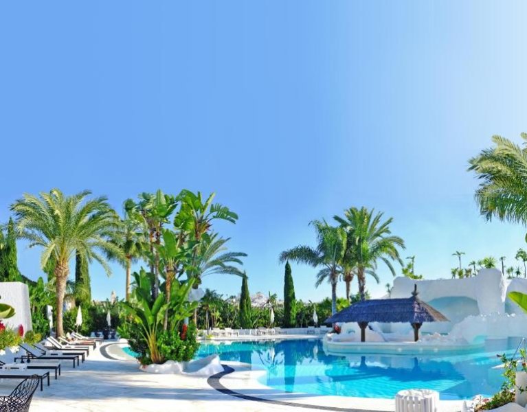Costa Tropical en modo suite: Almuñécar te espera