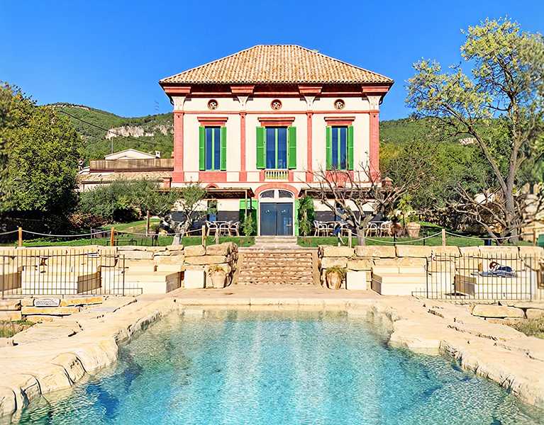 Lujo entre viñedos solo para adultos: 5* en el corazón del Penedès