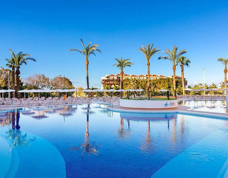 ¡Tenerife a lo grande! Hotel 4* cerca del mar en Todo Incluido