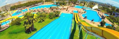 Disfruta del Parque Acuático Aquopolis Costa Dorada en apartamentos