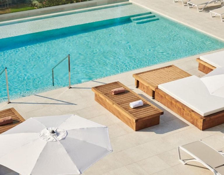 Hotel 4* Adults Only en Santa Susana alojado en Media Pensión